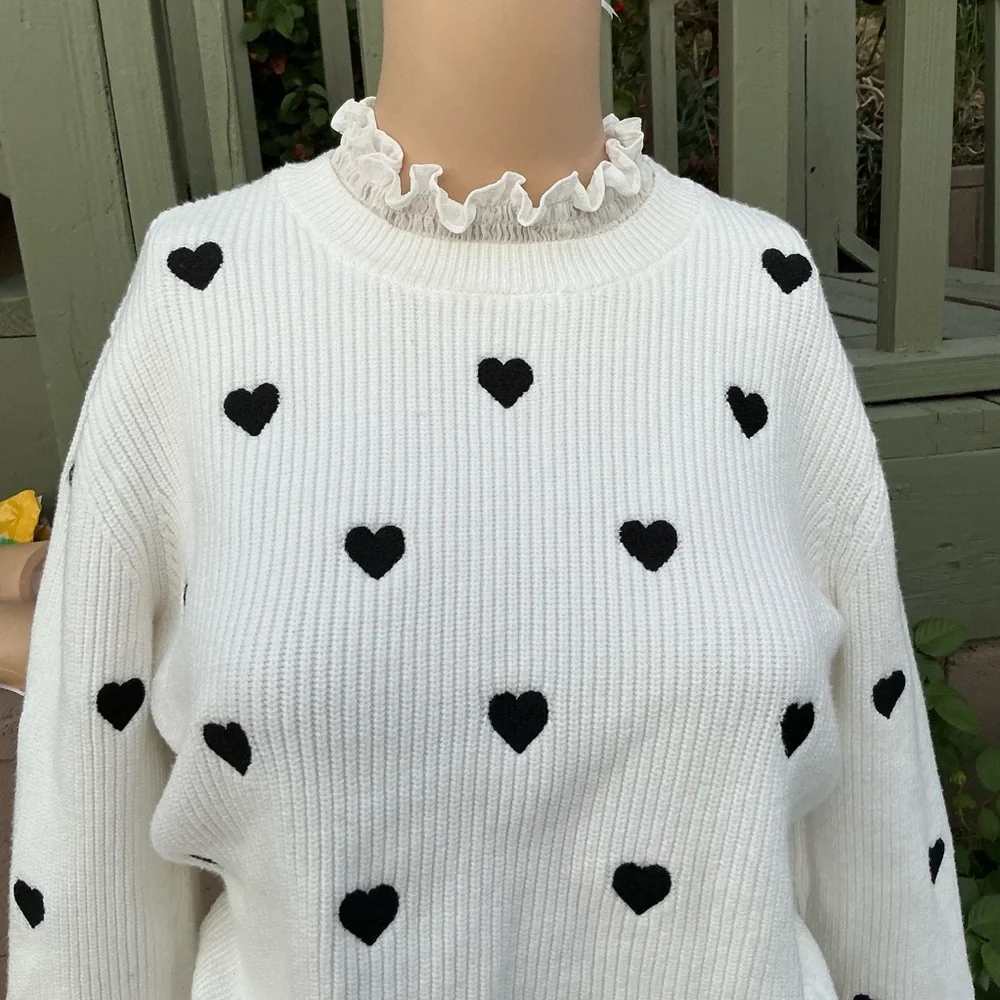 Anthropologie White Scoop Neck Sweater with Black Heart Print Sz Small