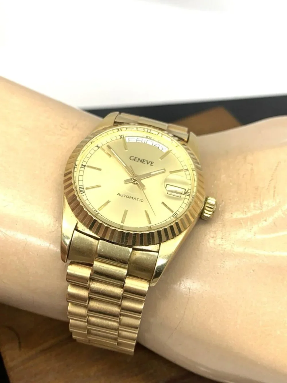 Geneve men watch
